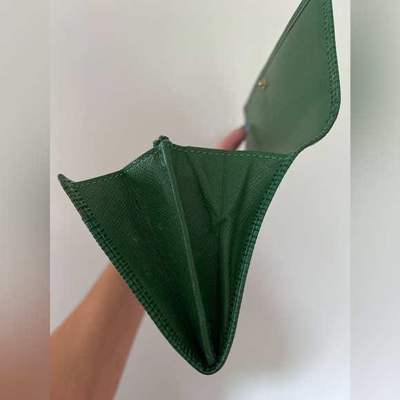 Louis Vuitton Green Epi Leather Wallet on Chain - Picture 10 of 12